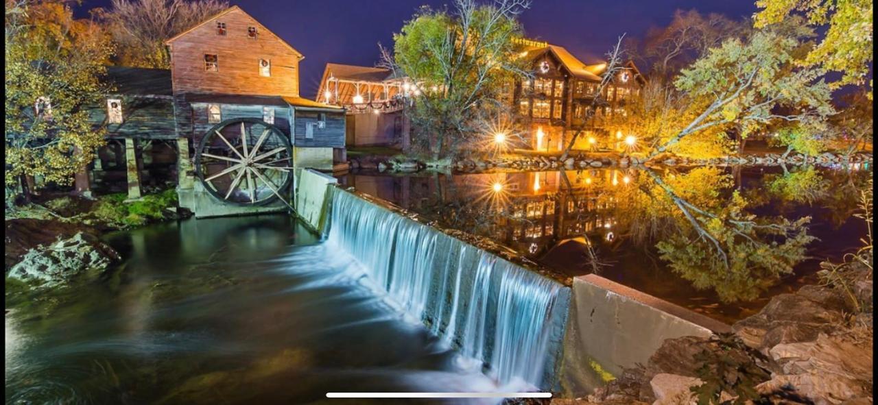 Luxury Condo In The Heart Of Pigeon Forge Extérieur photo